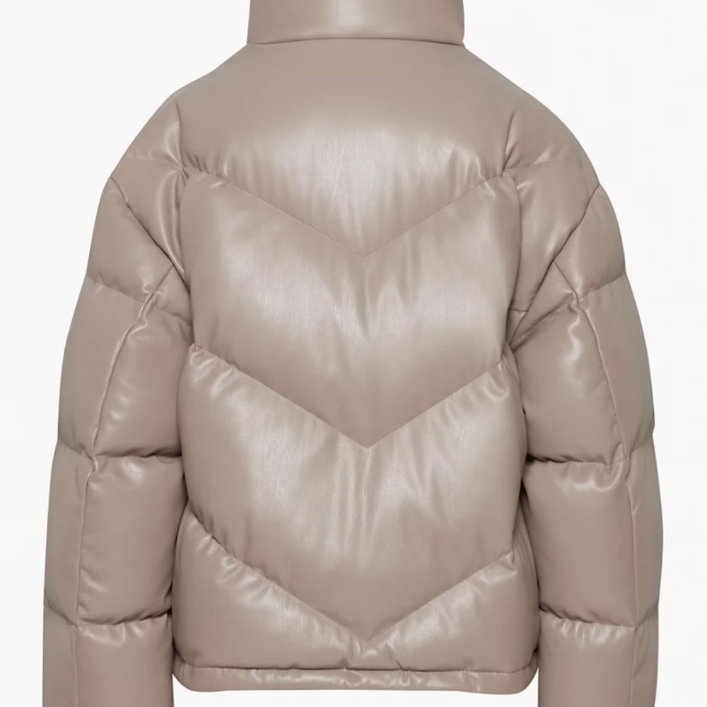 Aritzia Wilfred The Cloud Puff (s) Vegan Leather Puffer - Picture 3 of 11